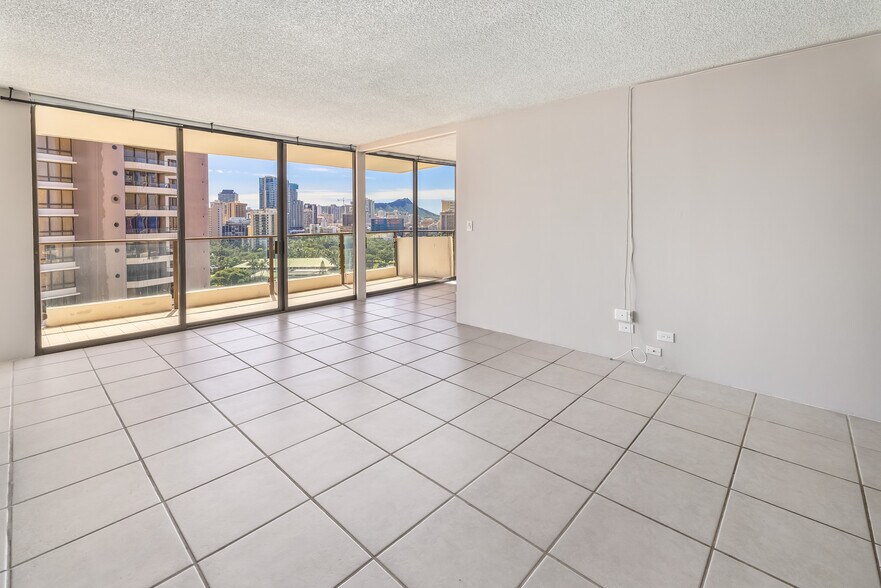 Building Photo - 1860 Ala Moana Blvd