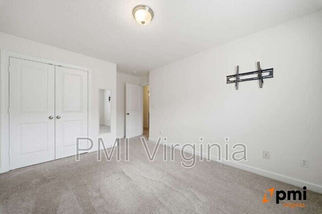 Building Photo - 4304 Cattail Ln