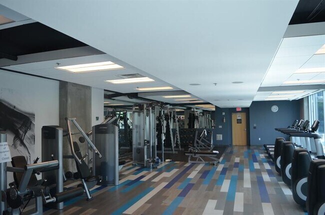 Building Photo - 400 W Peachtree St NW