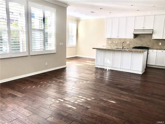 Building Photo - 123 Overbrook