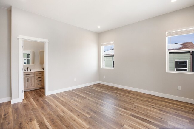 Building Photo - Brand New Woodland Park Townhome!