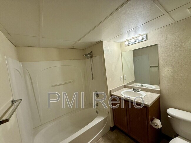 Building Photo - 1600 I St