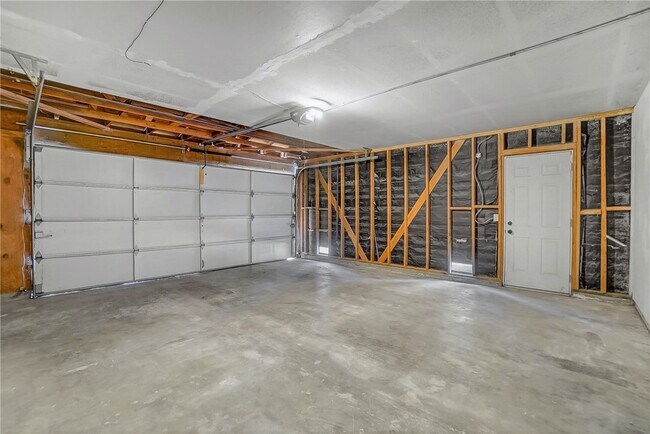 Building Photo - 44506 Sancroft Ave