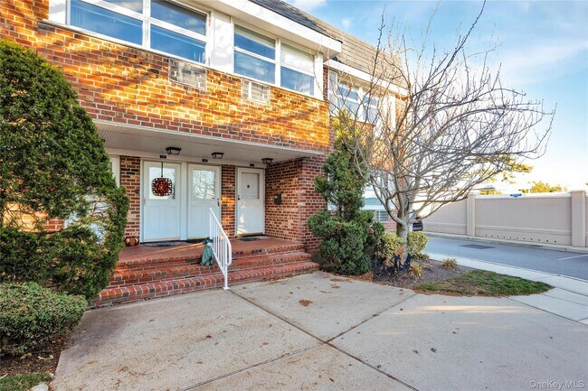 Building Photo - 750 Lido Blvd