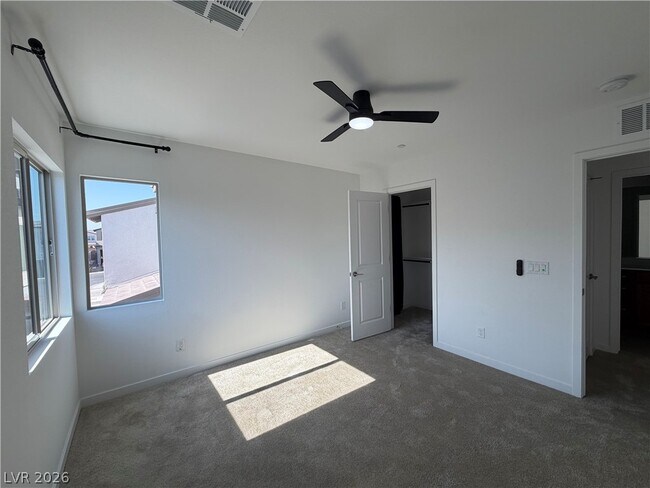 Building Photo - 9234 Litvin St