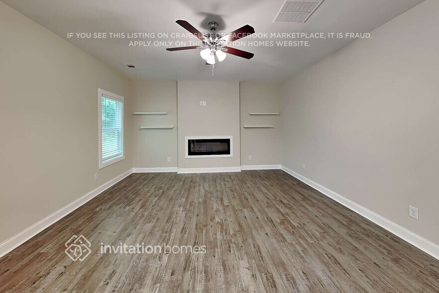 Building Photo - 310 Valley View Dr