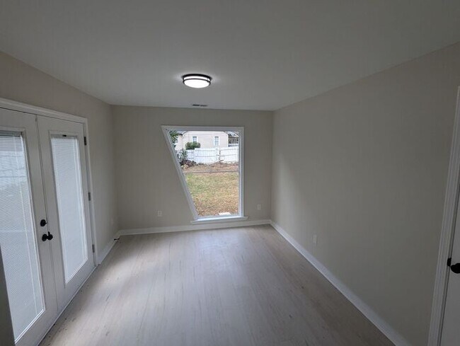 Building Photo - Beautiful 4BD/3BA Home in Hickory