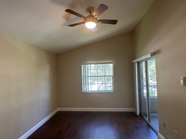 Building Photo - 2850 N Oakland Forest Dr