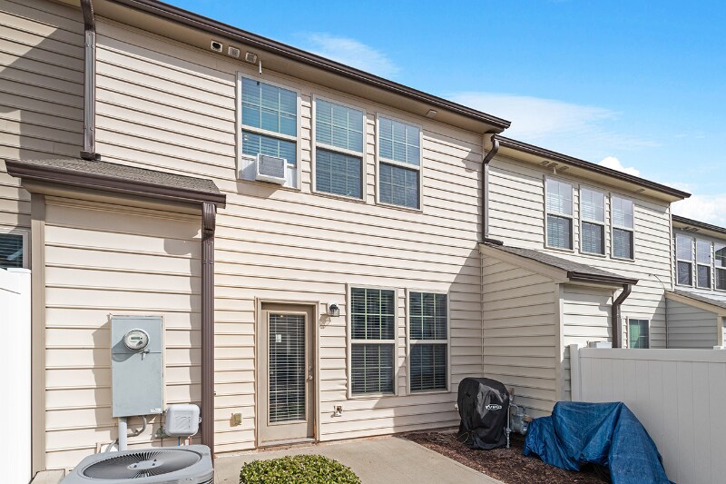 Building Photo - 525 Timpson Ave