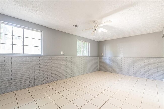 Building Photo - 806 Houndstooth Trail NW