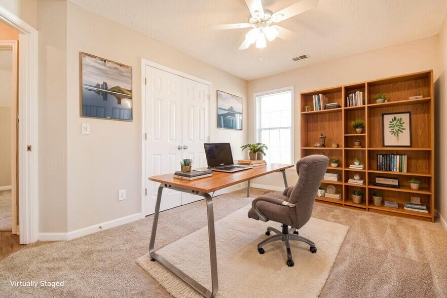 Building Photo - 208 Chesapeake Ln