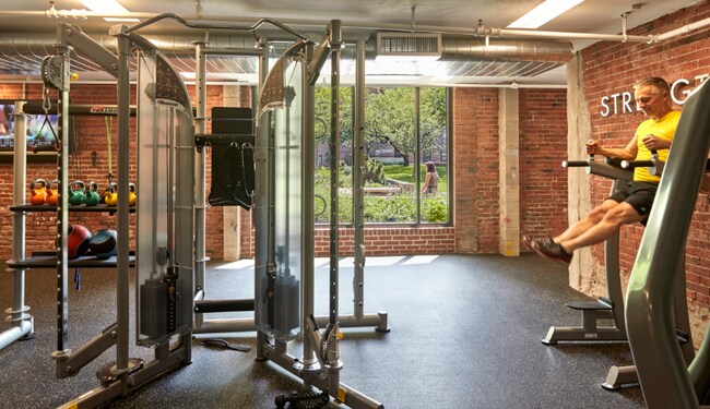 Building Photo - 804 Tremont St