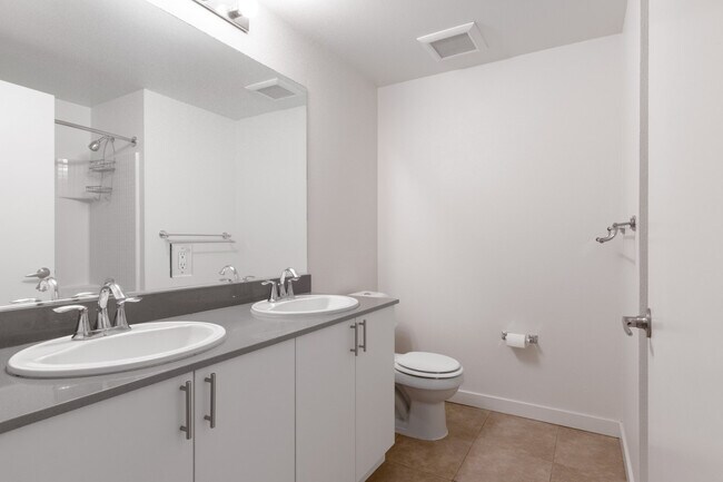 Building Photo - 330 3rd Ave W
