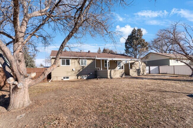 Building Photo - 3919 Tennyson Ave