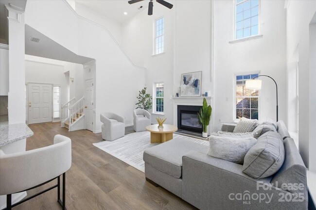 Building Photo - 7709 Sedgebrook Dr E