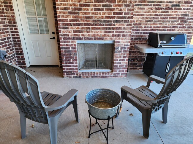 shared living - 8321 SW 109th Ter