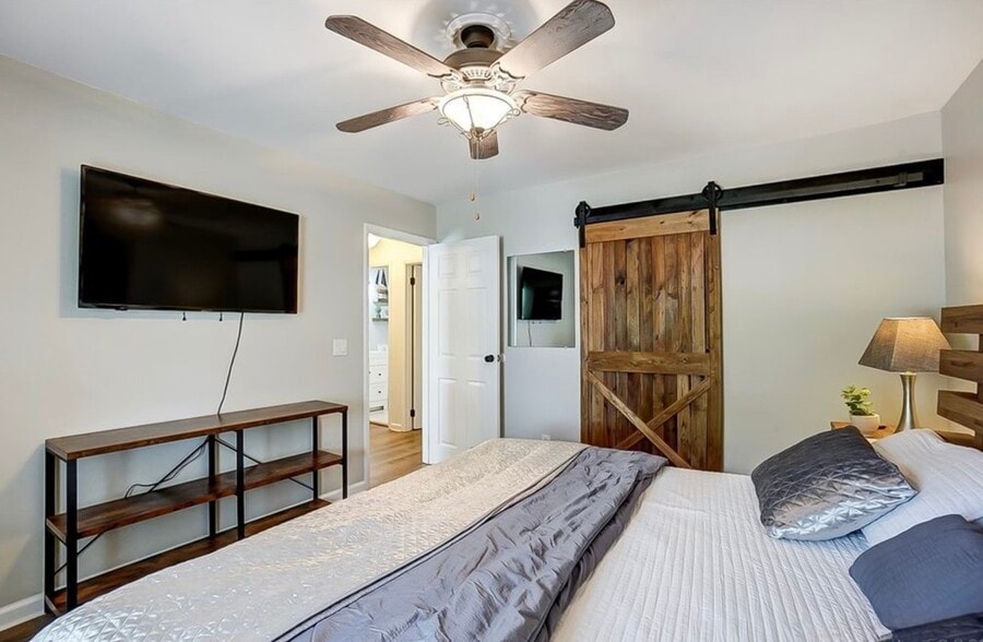 Master bedroom - 410 Evergreen Dr