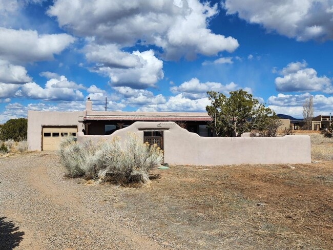 Building Photo - 25 Cerrado Loop