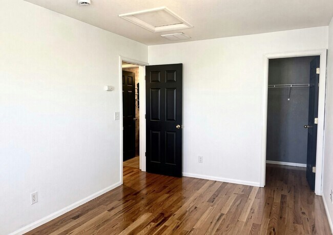 Building Photo - 10418 Forester Pl
