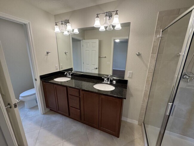 Building Photo - 11902 Lorenza Ln