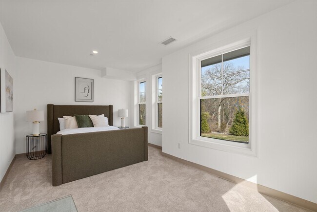 Building Photo - 26 Union St