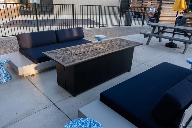 Building Photo - 1019 N Skinker Pkwy