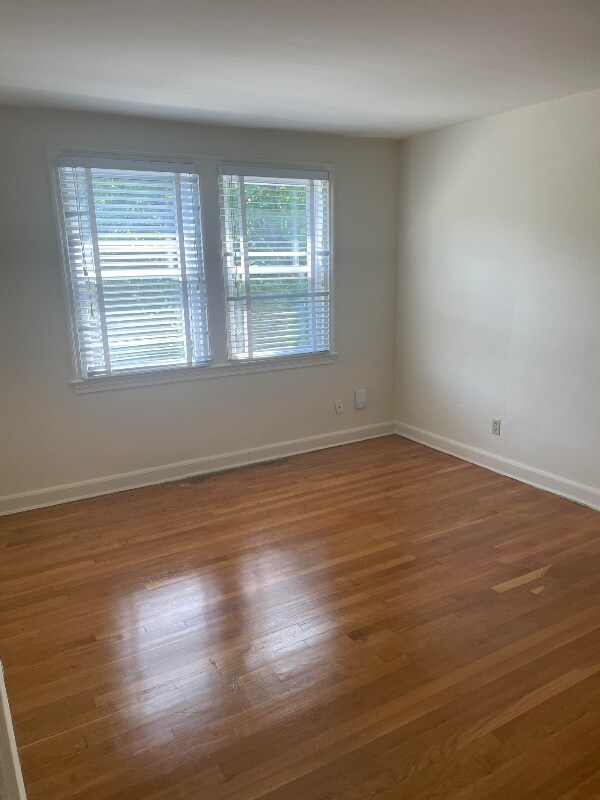 Building Photo - 1530 N Longfellow St