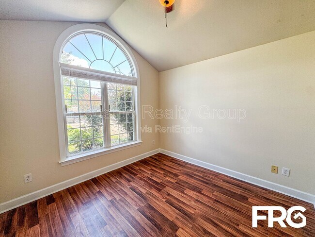 Building Photo - 149 Emily Dr
