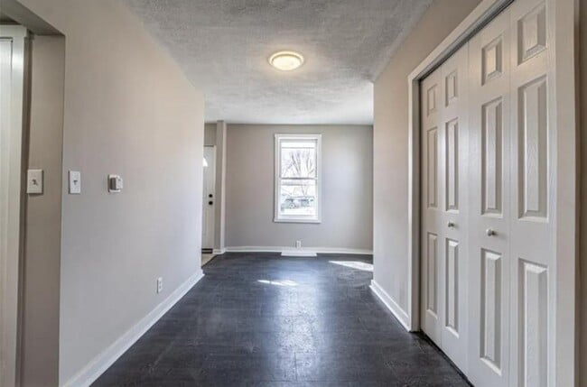 Building Photo - 406 Ligonier St