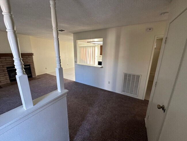 Building Photo - 15554 Bear Valley Rd