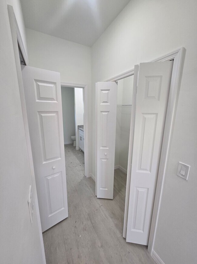 Building Photo - BRAND NEW CONSTRUCTION-LARGE CUSTOM 3/2/2 ...