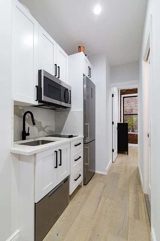 Building Photo - 250 Broome St