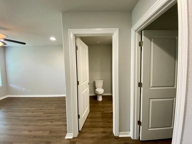 Building Photo - 1660 Gallant Fox Ln