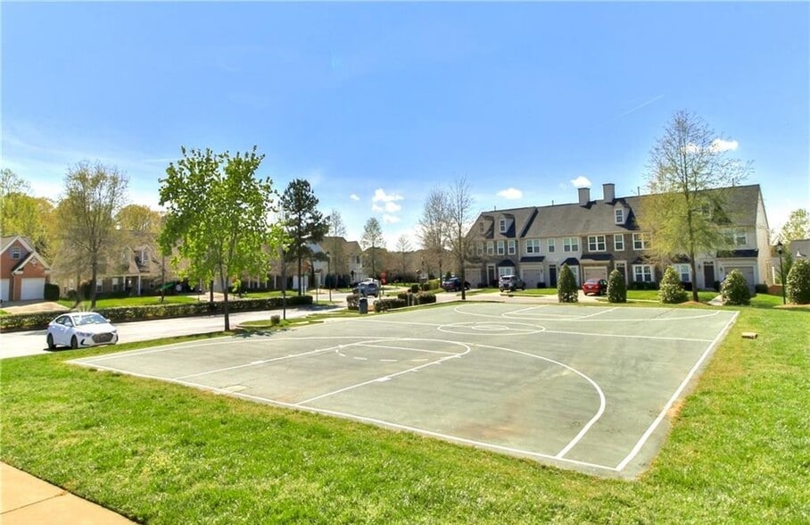 Building Photo - 7224 Lochy Ln