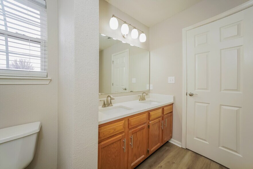 Building Photo - 9771 Jackson Way