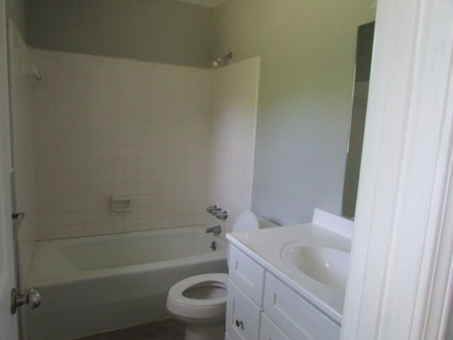 Building Photo - Steeplechase Subdivision, Close to Shaw AFB!