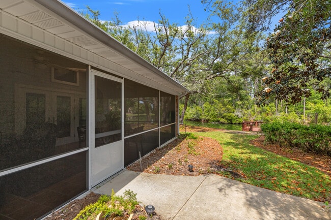 Building Photo - 1224 Deerwood Dr