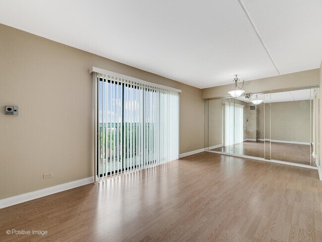 Building Photo - 6340 Americana Dr