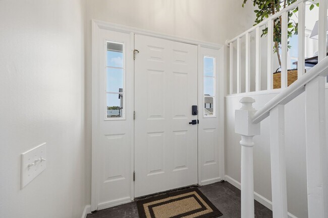 Building Photo - 3261 5 Oaks Dr