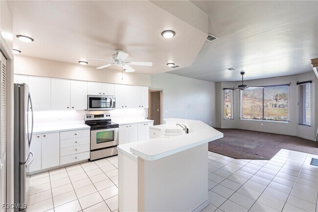 Building Photo - 8361 Trentwood Ct