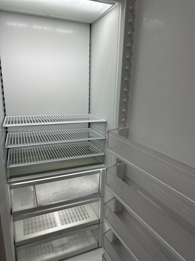 Building Photo - 737 Crandon Blvd