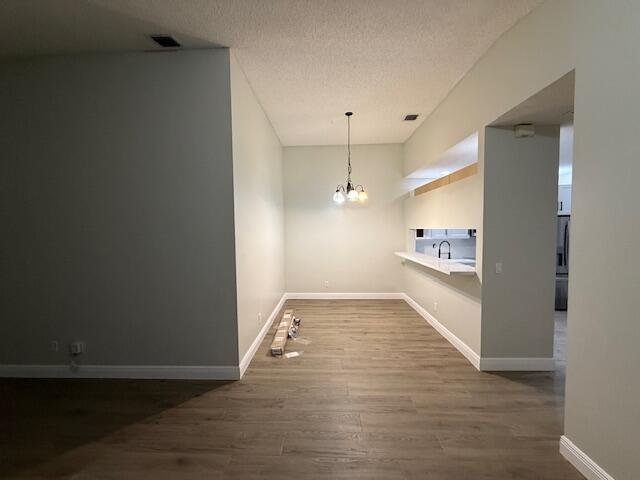 Building Photo - 10709 Pelican Dr