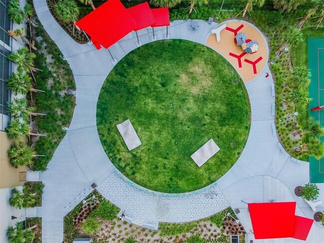 Building Photo - 1208 E Kennedy Blvd