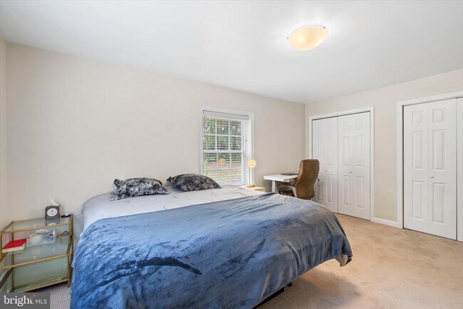 Building Photo - 3332 Spring Ln