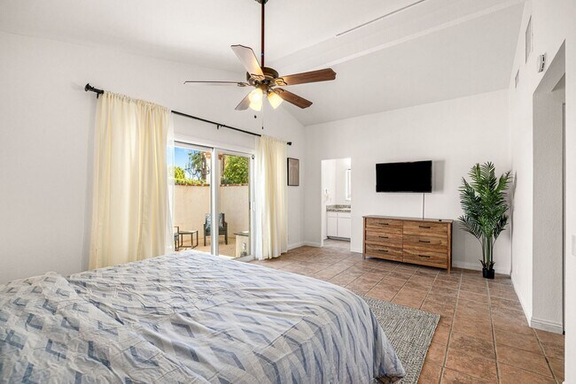 Building Photo - Sunnyside House with Pool in Palm Springs (Monthly Only - No Long Term)