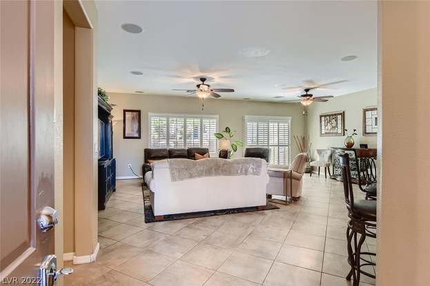 Building Photo - 2249 Canyonville Dr