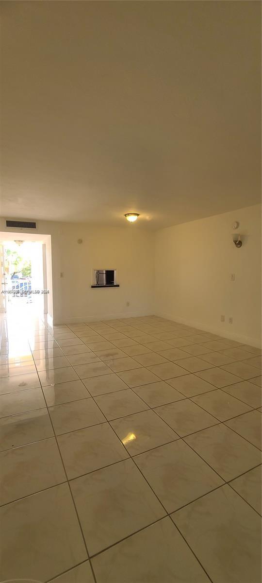 Building Photo - 1540 NE 191st St