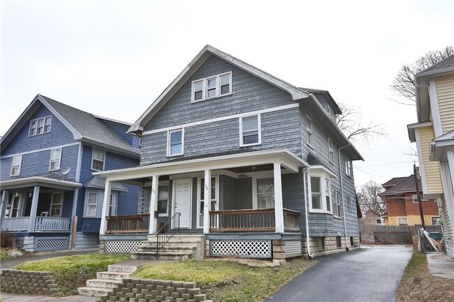Building Photo - 506 Melville St