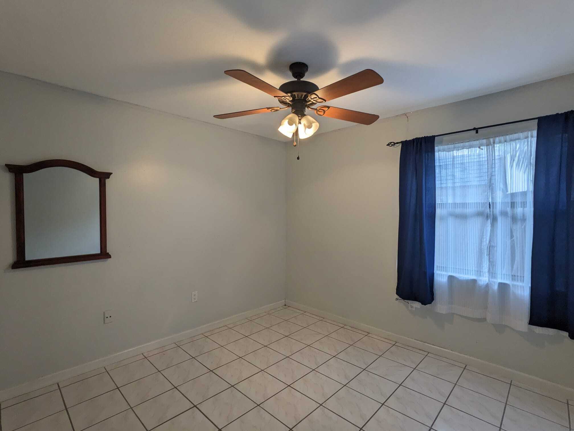 Building Photo - 2711 San Remo Cir