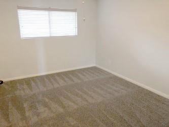 Building Photo - 801 River Rd